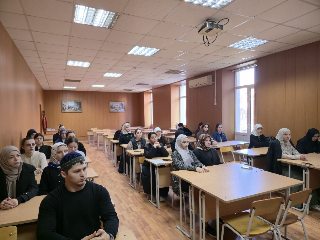 В ДГУ обсудили информационную безопасность молодежи