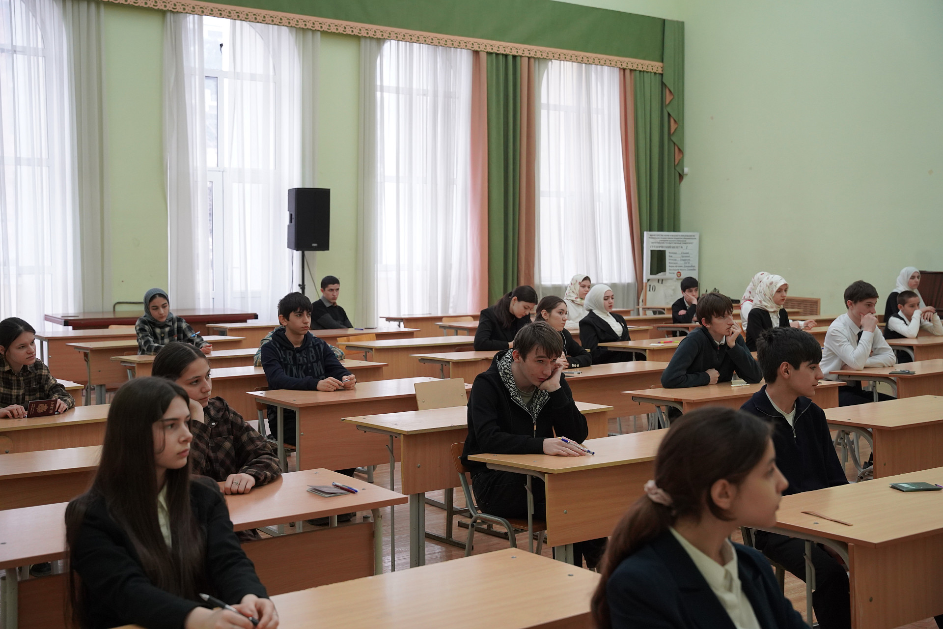 В ДГУ прошла Федеральная олимпиада школьников по родным языкам и литературам народов России
