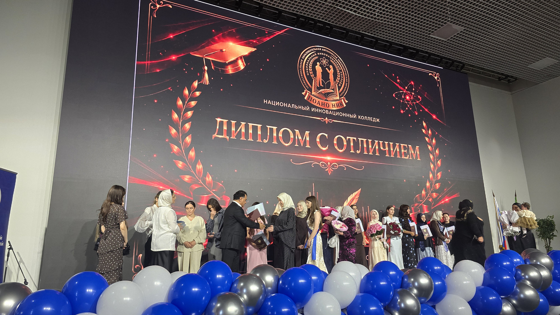 Профориентация на уровне республики: ДГУ поздравил выпускников Национального инновационного колледжа